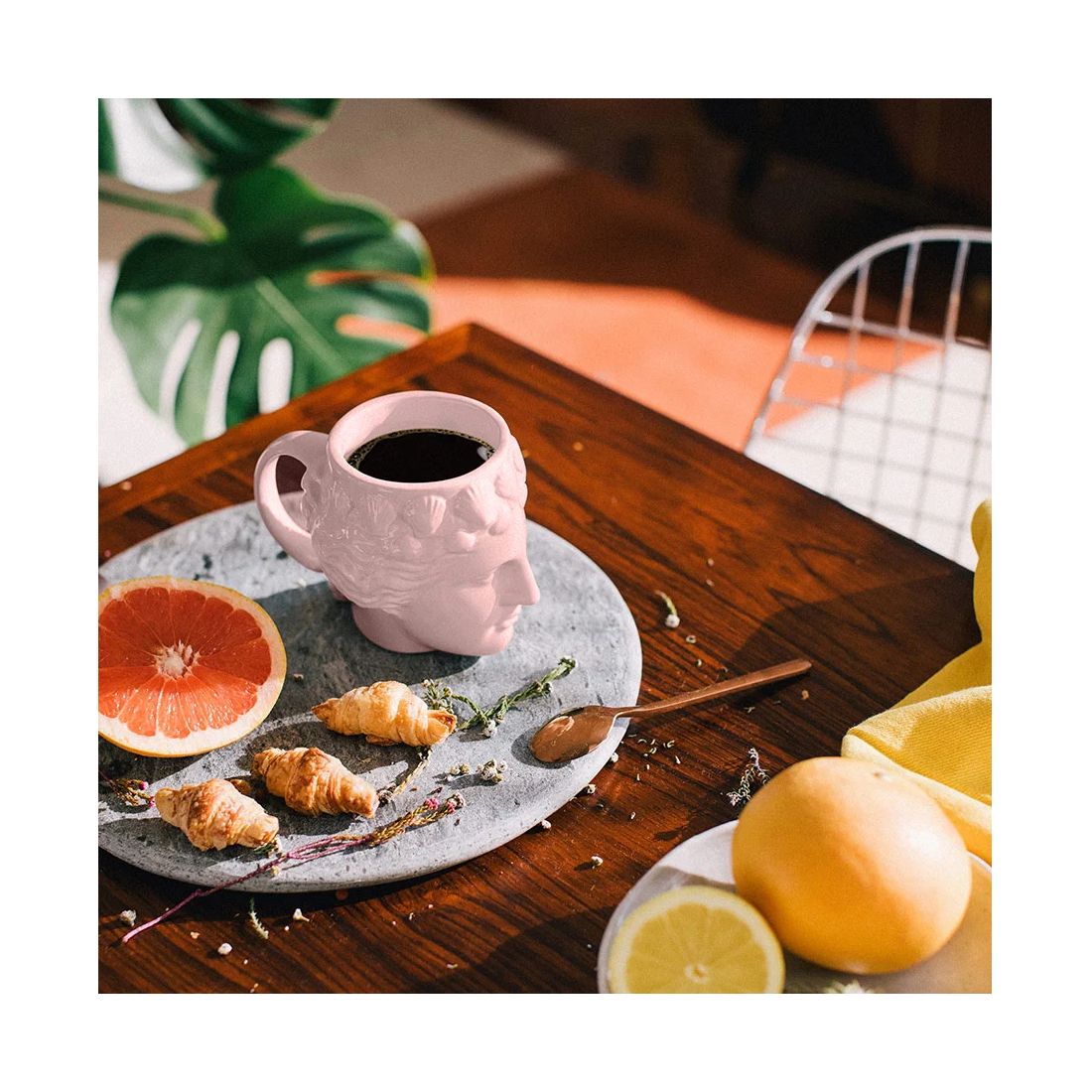 Taza en Forma de Venus